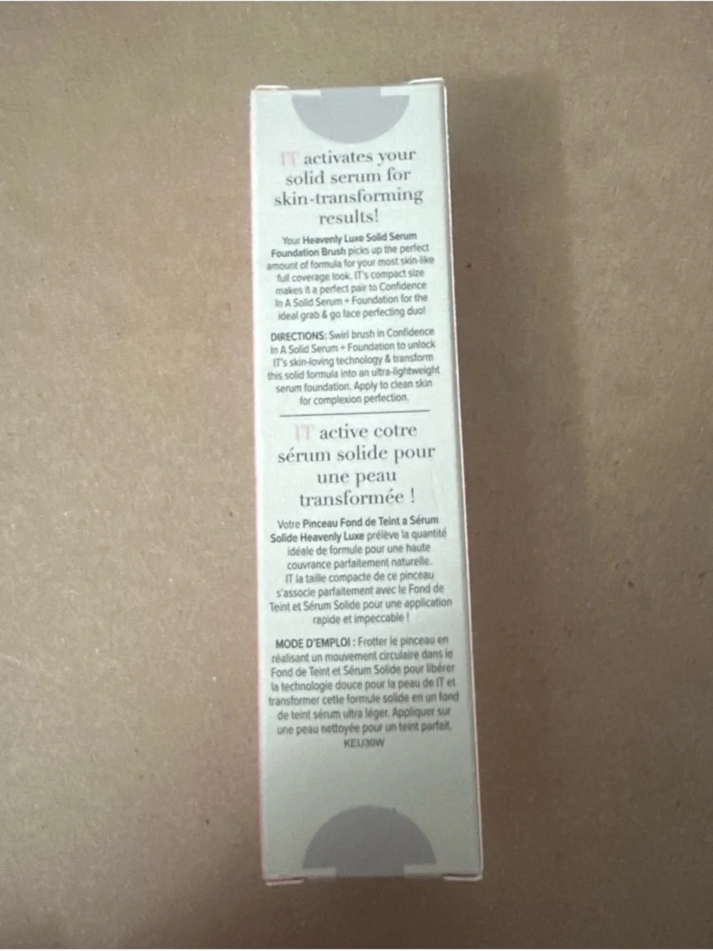 it cosmetics Heavenly Luxe Solid Serum Foundation Brush No.29 - Black, Cream